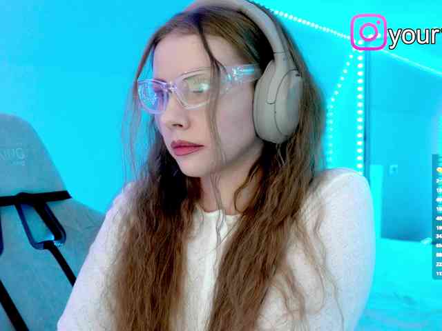 VikkiExtraCheese webcam