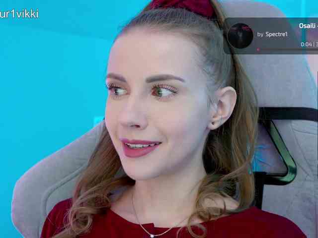 VikkiExtraCheese webcam