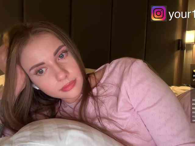 VikkiExtraCheese webcam