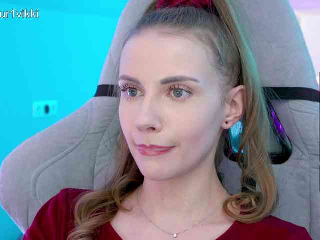 VikkiExtraCheese webcam