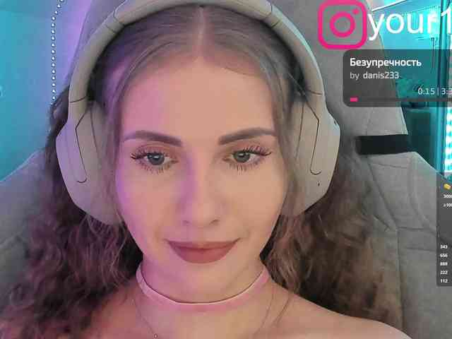 VikkiExtraCheese webcam