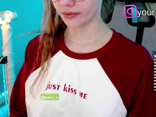 VikkiExtraCheese webcam