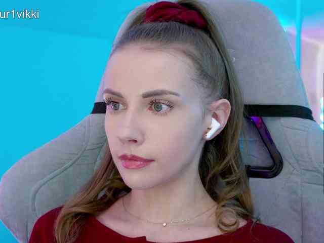 VikkiExtraCheese webcam