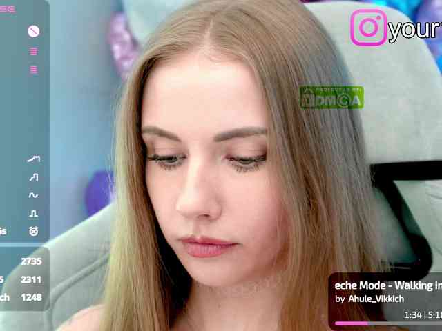 VikkiExtraCheese webcam
