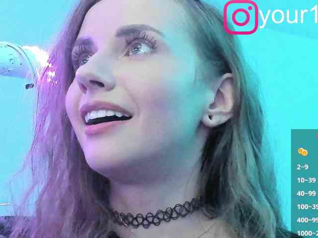 VikkiExtraCheese webcam