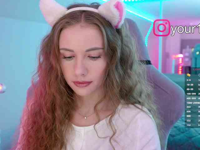 VikkiExtraCheese webcam