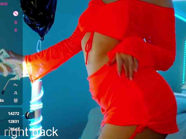 VikkiExtraCheese webcam