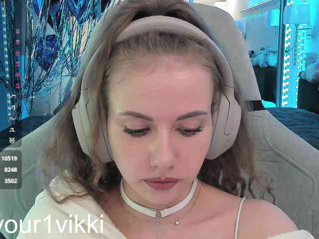 -VikkiL0vesCheese-