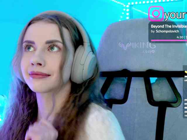 VikkiExtraCheese webcam