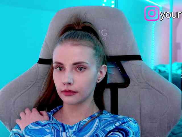 VikkiExtraCheese webcam