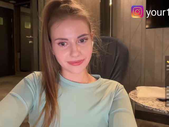 VikkiExtraCheese webcam