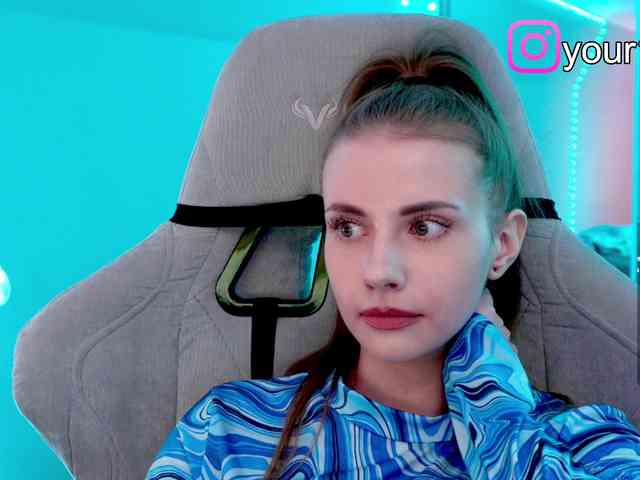 VikkiExtraCheese webcam