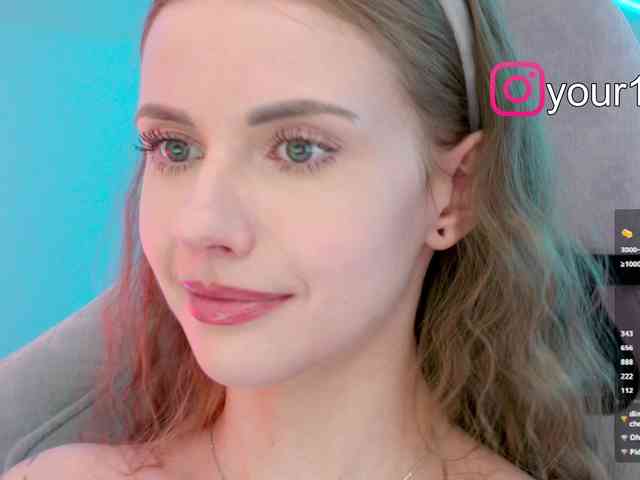 VikkiExtraCheese webcam