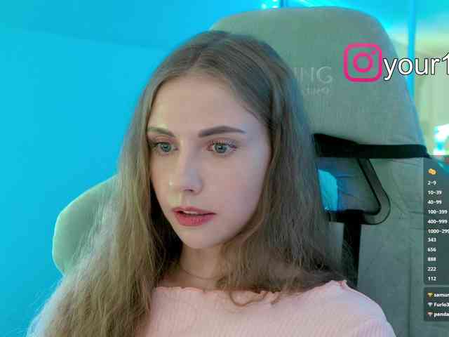 VikkiExtraCheese webcam