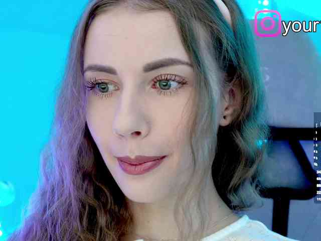 VikkiExtraCheese webcam