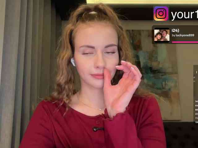 VikkiExtraCheese webcam