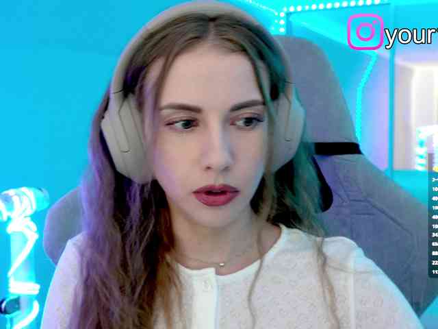 VikkiExtraCheese
