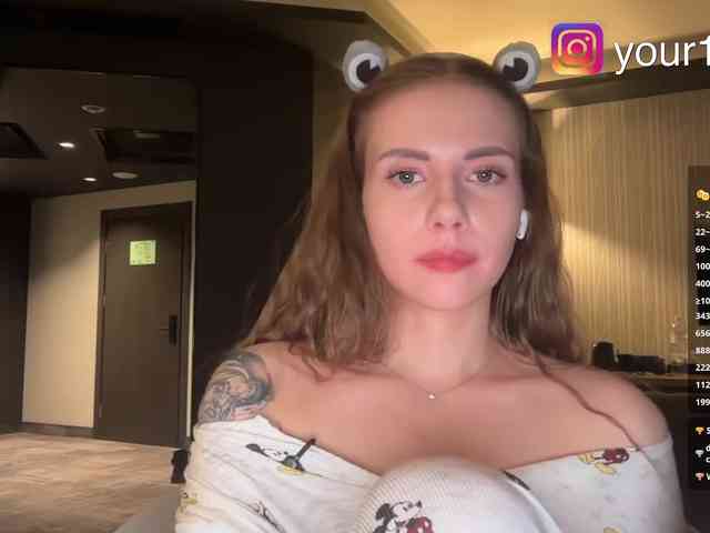 VikkiExtraCheese webcam