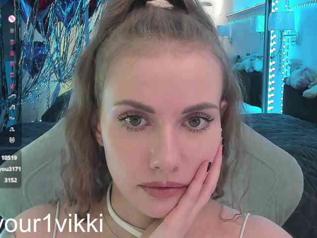 VikkiExtraCheese webcam