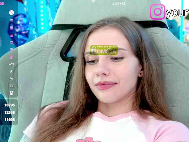 -VikkiL0vesCheese-