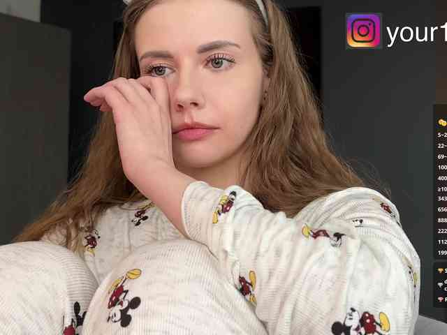 VikkiExtraCheese webcam