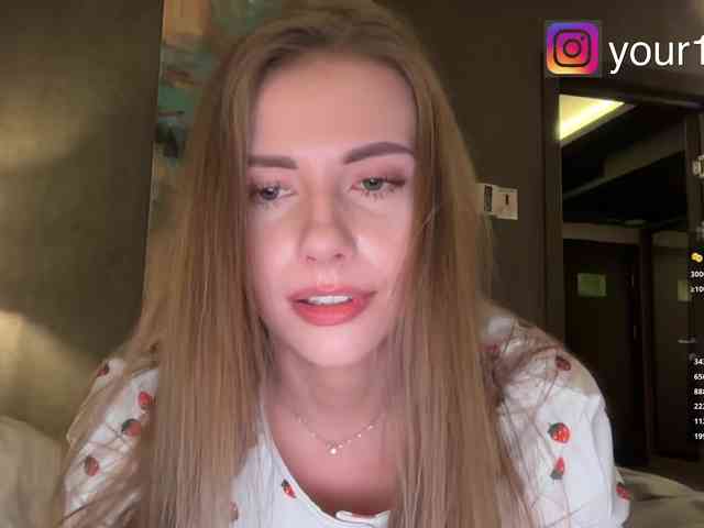 VikkiExtraCheese webcam