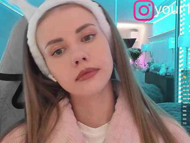 VikkiExtraCheese webcam