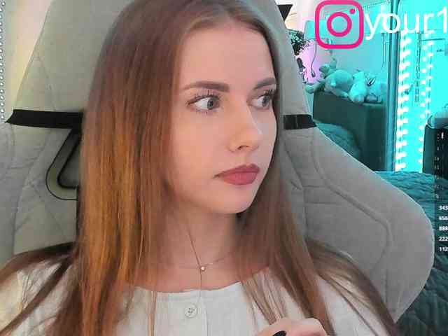 VikkiExtraCheese webcam