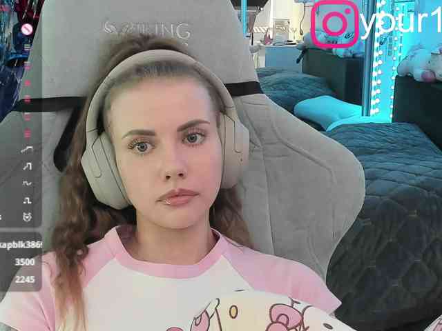 VikkiExtraCheese webcam