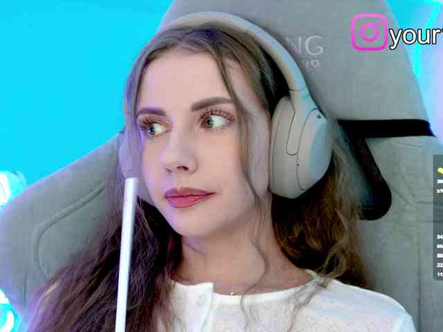 VikkiExtraCheese webcam