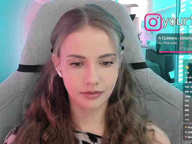 VikkiExtraCheese webcam