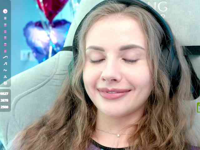 VikkiExtraCheese webcam