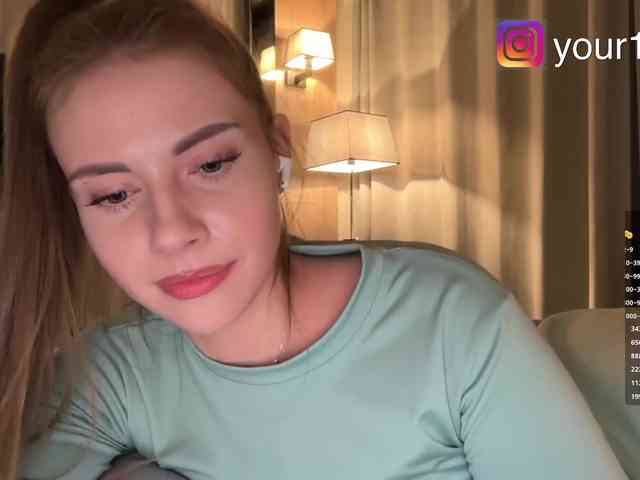 VikkiExtraCheese webcam