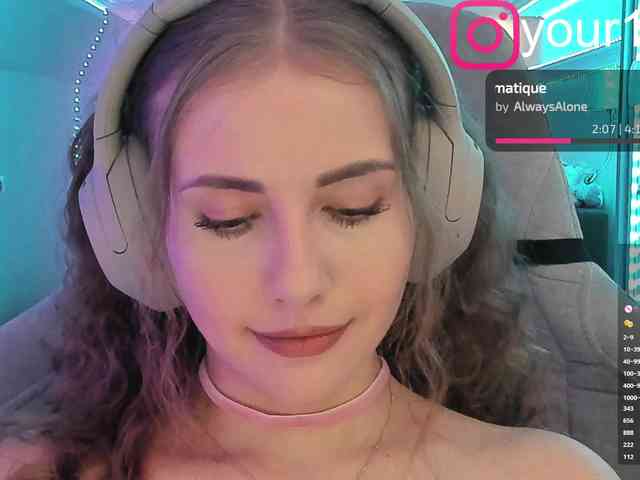 VikkiExtraCheese webcam