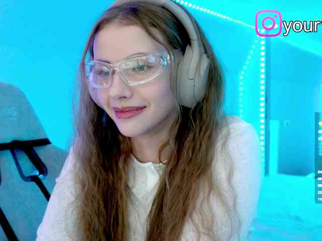 VikkiExtraCheese webcam