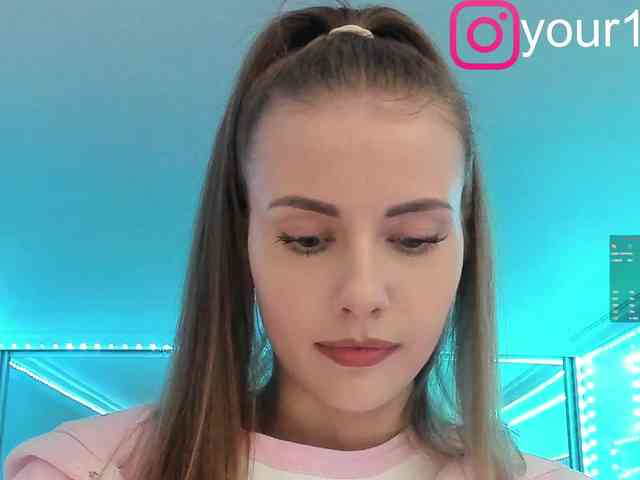 VikkiExtraCheese webcam