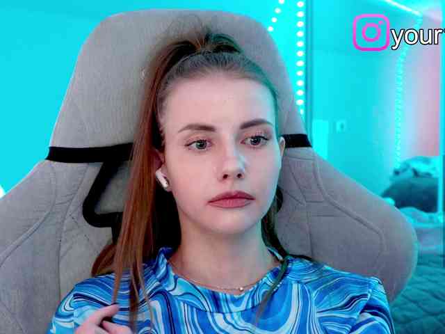 VikkiExtraCheese webcam
