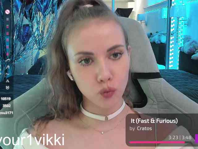 VikkiExtraCheese webcam