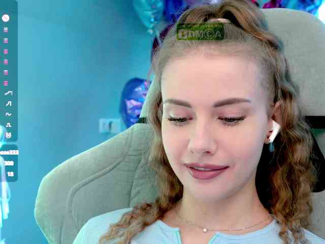 VikkiExtraCheese webcam