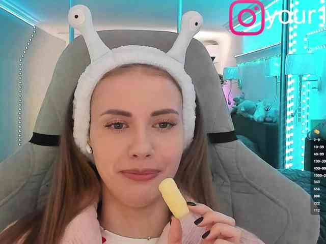 VikkiExtraCheese webcam