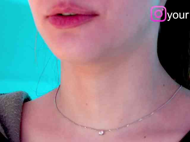 VikkiExtraCheese webcam