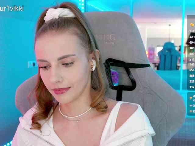 VikkiExtraCheese webcam