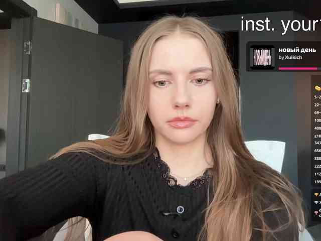 VikkiExtraCheese webcam