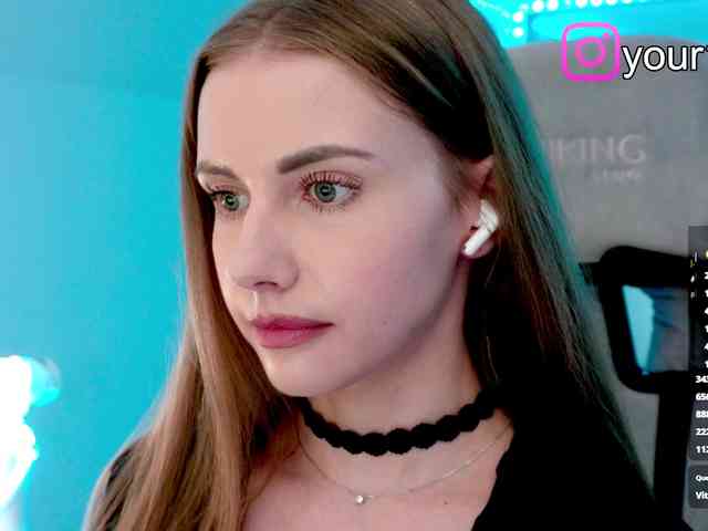 VikkiExtraCheese webcam