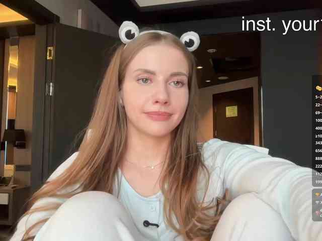 -VikkiL0vesCheese- -VikkiL0vesCheese-