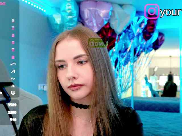 VikkiExtraCheese webcam