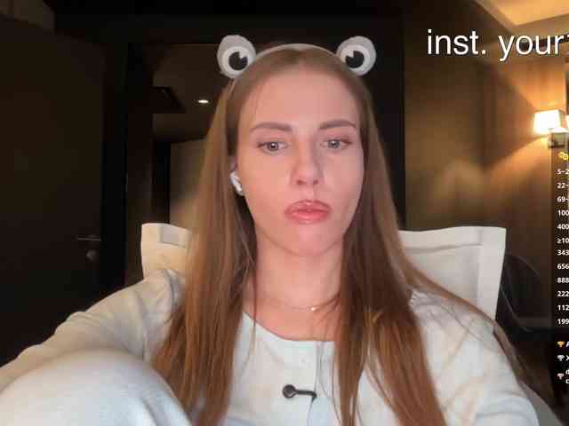 VikkiExtraCheese webcam