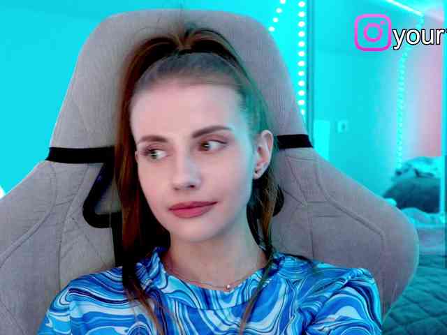 VikkiExtraCheese webcam
