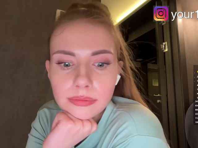 VikkiExtraCheese webcam