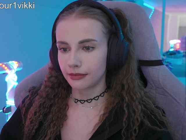 VikkiExtraCheese webcam